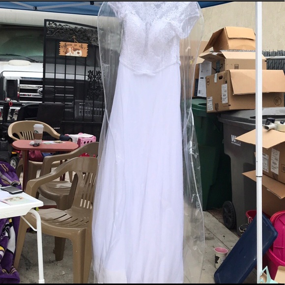 Wedding dress